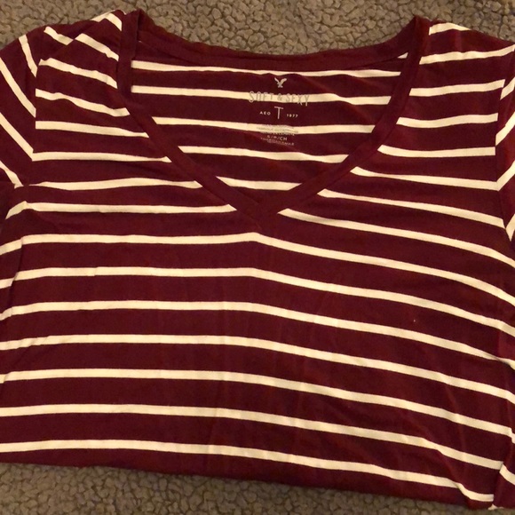 Three American Eagle soft and sexy vneck shirts - Picture 4 of 4